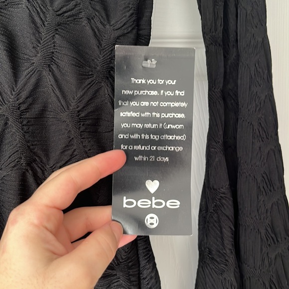 BEBE Fitted black dress with bell sleeves - Picture 5 of 6